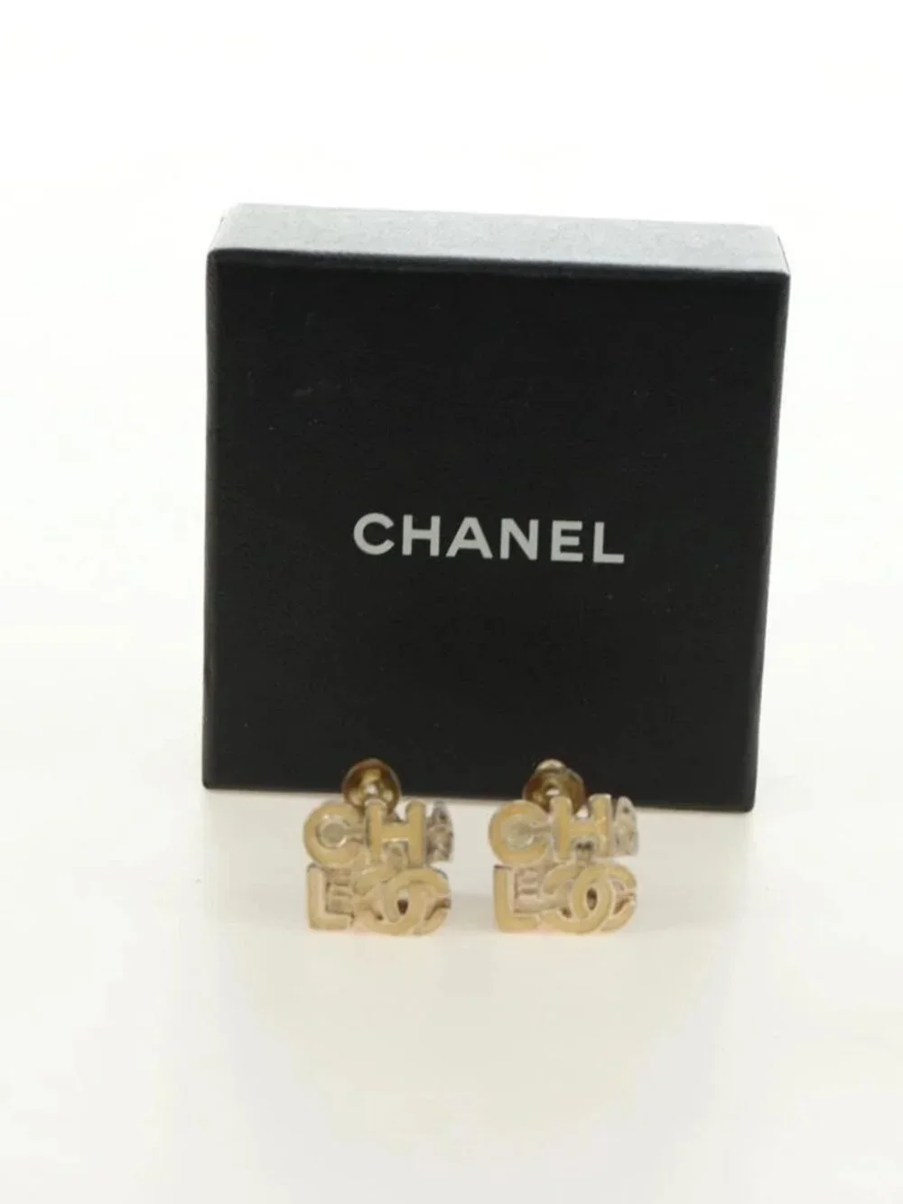 CHANEL Earring metal Beige CC Auth 185855M